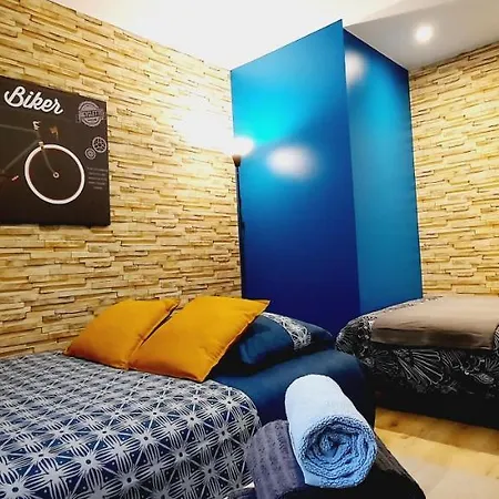 Zen Le Granier Centre - Parking 沙勒·莱斯·伊奥克斯